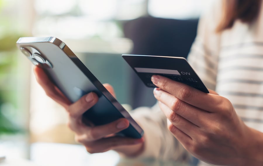 122022_BLOG_Ecommerce-Recurring-Payments@2x